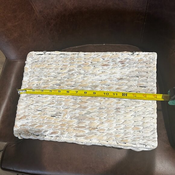 NWT Water Hyacinth Pantry Basket With Lid & Chalkboard Label - Picture 6 of 11